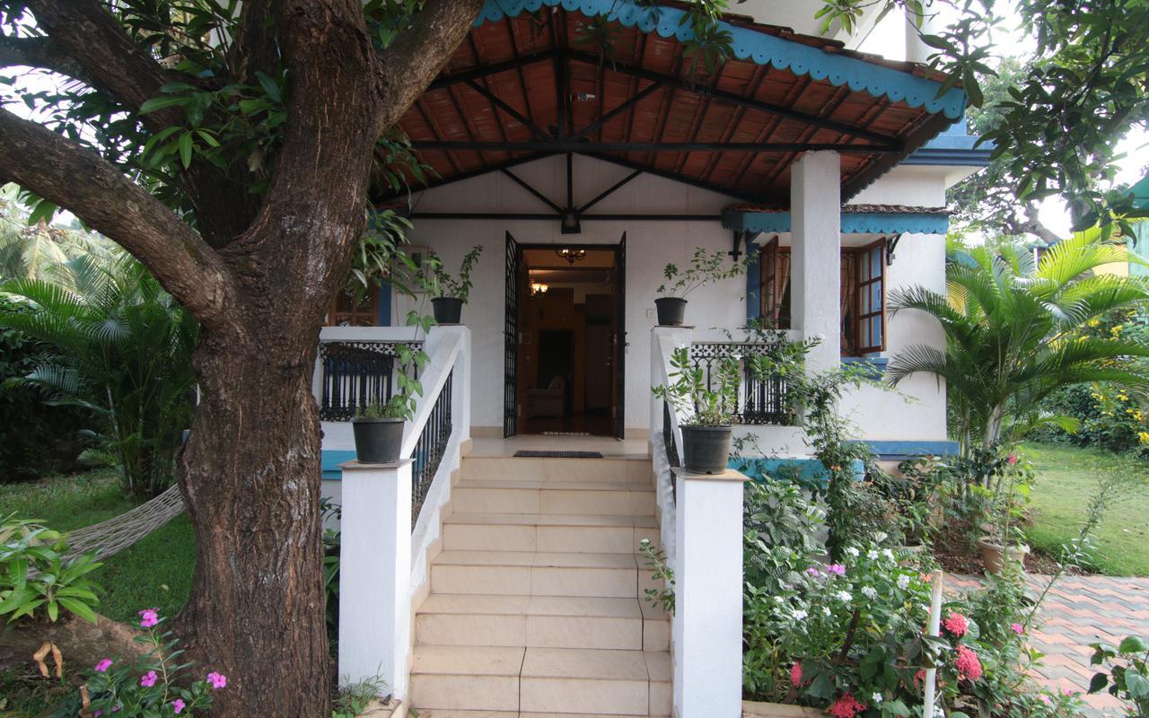 Serene Villa 帕纳吉 外观 照片